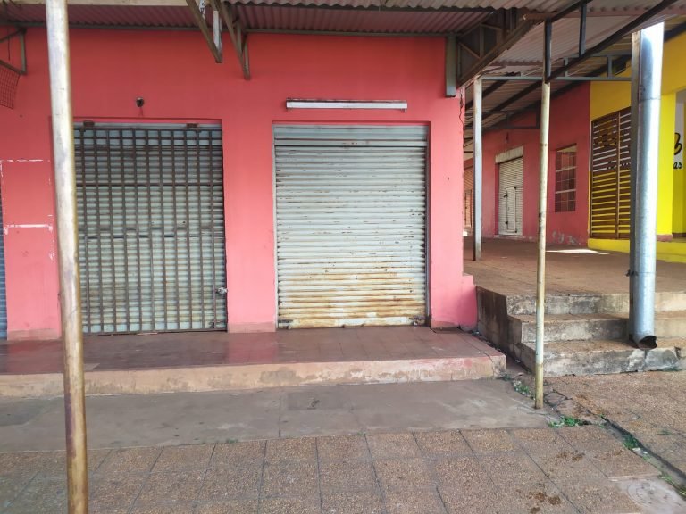 Vaciaron local comercial mientras su propietaria residía en Posadas
