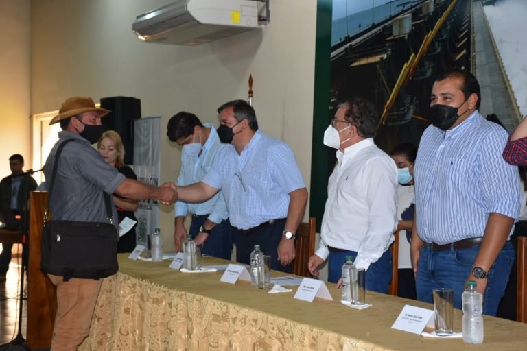 Más de un millar de jóvenes misioneros recibió el segundo desembolso de becas universitarias otorgadas por el Gobierno