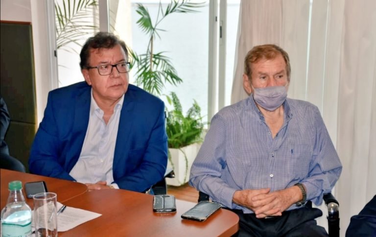 Directores de Yacyretá evalúan trabajos de la binacional durante encuentro en la Central Hidroeléctrica Directores de Yacyretá evalúan trabajos de la binacional durante encuentro en la Central Hidroeléctrica
