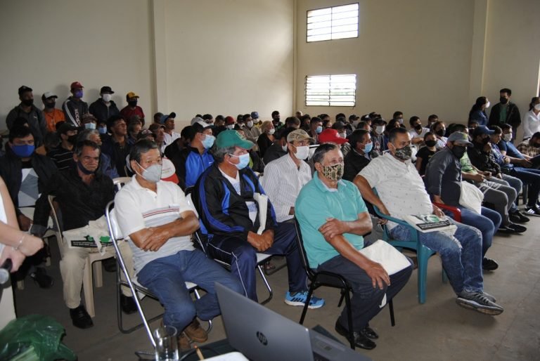 Pescadores de Itapúa participaron en jornadas de capacitación sobre el cuidado de la fauna íctica