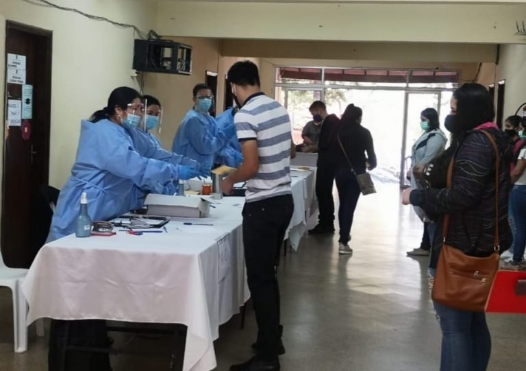 Universitarios de Caazapá recibirán segundo desembolso de becas otorgadas a través de la EBY