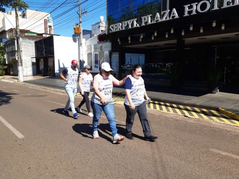 Se realizó con éxito la primera correcaminata nacional de personas con discapacidad visual