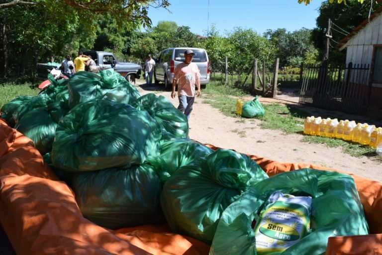 Más de 600 familias de Ayolas recibieron asistencia alimentaria a través de la EBY Más de 600 familias de Ayolas recibieron asistencia alimentaria a través de la EBY