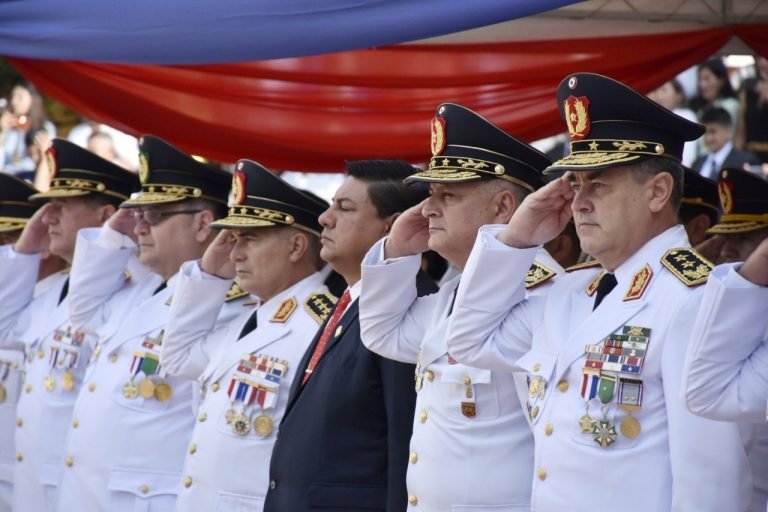 Gobernador pide que al menos 50% de policías egresados queden en Itapúa