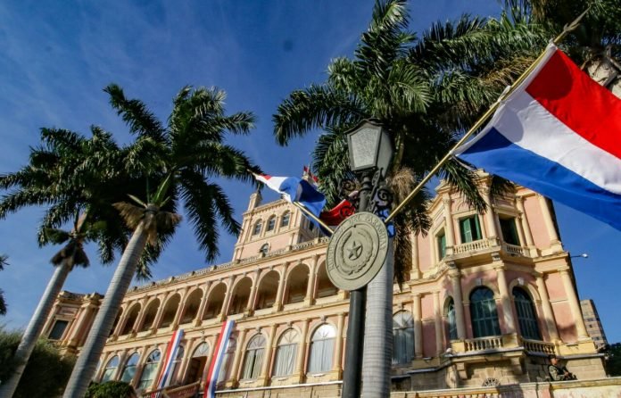 fachada-palacio-de-gobierno-Asuncion-2