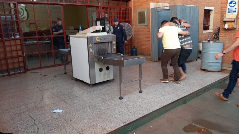 37 reos de alta peligrosidad llegaron al Penal de Itapúa 37 reos de alta peligrosidad llegaron al Penal de Itapúa