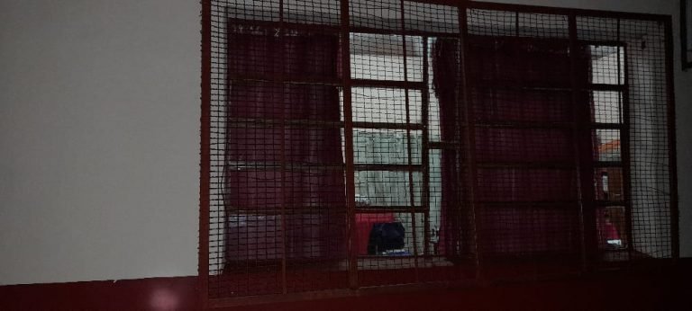 DELINCUENTES DEJARON SIN ALMUERZO A ALUMNOS DE UNA ESCUELA EN TRINIDAD DELINCUENTES DEJARON SIN ALMUERZO A ALUMNOS DE UNA ESCUELA EN TRINIDAD