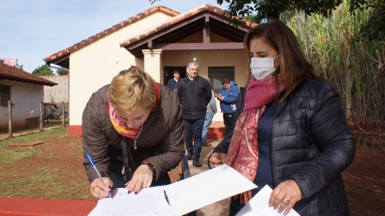 Yacyretá brinda solución habitacional a familias beneficiarias del convenio EBY – CONAVI