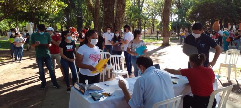 Gobierno beneficia a más de 4.000 jóvenes con becas financiadas a través de la EBY