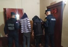 REUNIÓN DE HERMANOS PERO TRAS BARROTES