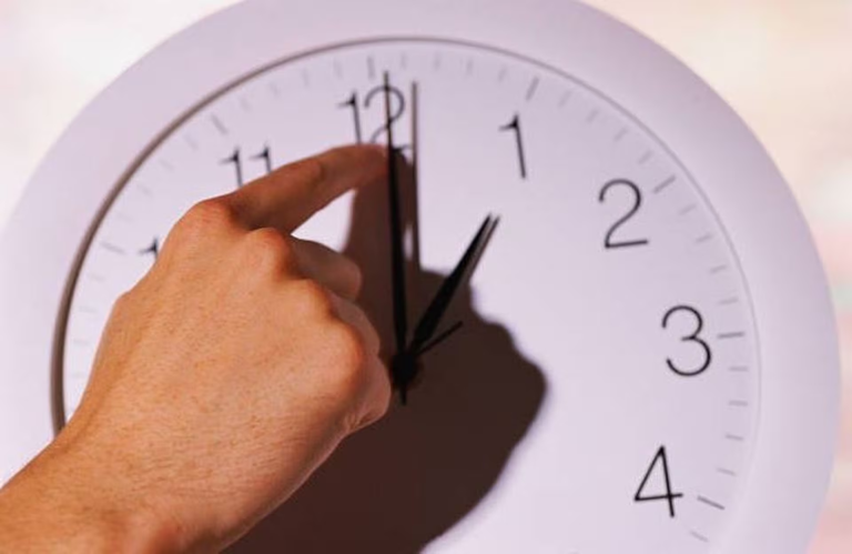 Este domingo se atrasa la hora en Paraguay: ¿medida efectiva u obsoleta? Este domingo se atrasa la hora en Paraguay: ¿medida efectiva u obsoleta?