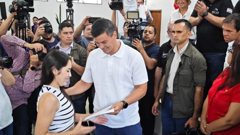 Nuevos becarios del Gobierno recibirán sus certificados este viernes en la SND Nuevos becarios del Gobierno recibirán sus certificados este viernes en la SND