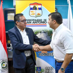 Embajador boliviano visita San Antonio ante fallecimiento de camioneros