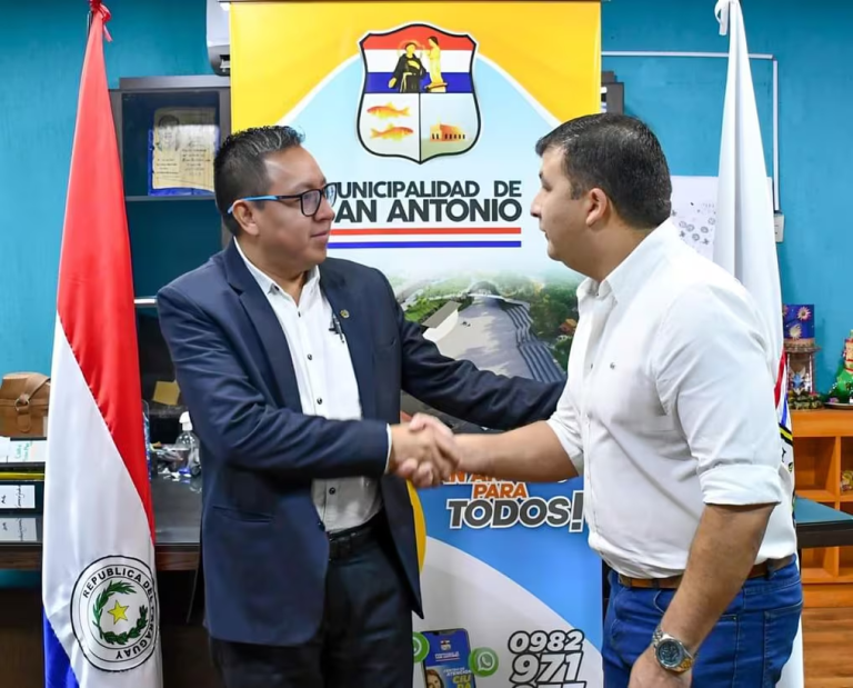 Embajador boliviano visita San Antonio ante fallecimiento de camioneros