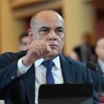 Senado podría revocar restitución de fueros de los tres senadores