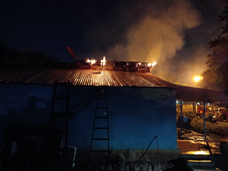 Joven incendió la casa de su expareja en Capiatá