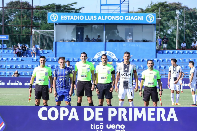 Regis Marques destroza a Juan López y expresa su preocupación por el arbitraje