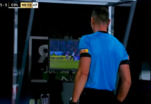 Una increíble confusión: ¡La gente de Cerro festejó la revisión VAR para la expulsión de Alan!