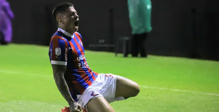 Cerro da un golpe de autoridad ante Libertad, no para de ganar y quiere ser campeón