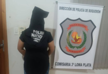 Detienen a mujer que supuestamente intentó asfixiar a su hija de 2 años