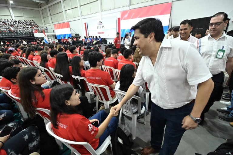Yacyretá entregará becas “Gobierno del Paraguay” en Misiones y Ñeembucú