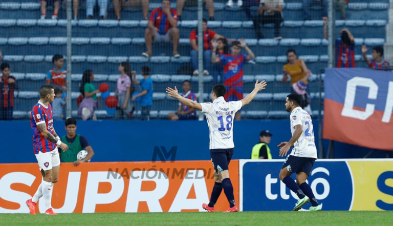 Rodrigo Rojas: «Jugamos con la ansiedad del rival» Rodrigo Rojas: «Jugamos con la ansiedad del rival»