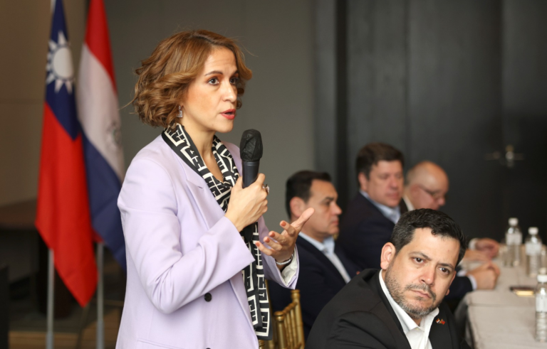 Peña descarta cambio de jefa de Gabinete aunque afirma que todos están en constante evaluación Peña descarta cambio de jefa de Gabinete aunque afirma que todos están en constante evaluación