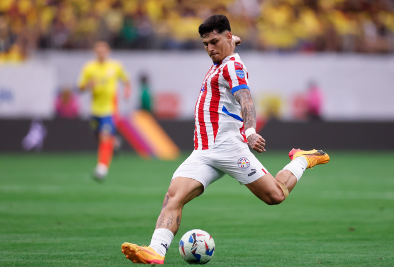 Paraguay cayó 2 a 1 ante Colombia en su debut por Copa América Paraguay cayó 2 a 1 ante Colombia en su debut por Copa América