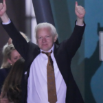 Julian Assange llega a casa: primeros pasos tras años de cárcel y asilo