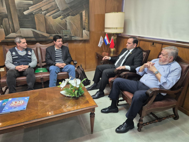 Trabajo conjunto para mejorar la atención en el IPS de Encarnación