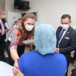 Ministra de Salud acompañó alta médica de dos mujeres con trasplante renal en Tesãi