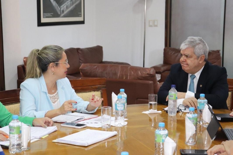 Instituciones con presencia en frontera continúan trabajando en conjunto para garantizar facilitación y seguridad turística Instituciones con presencia en frontera continúan trabajando en conjunto para garantizar facilitación y seguridad turística