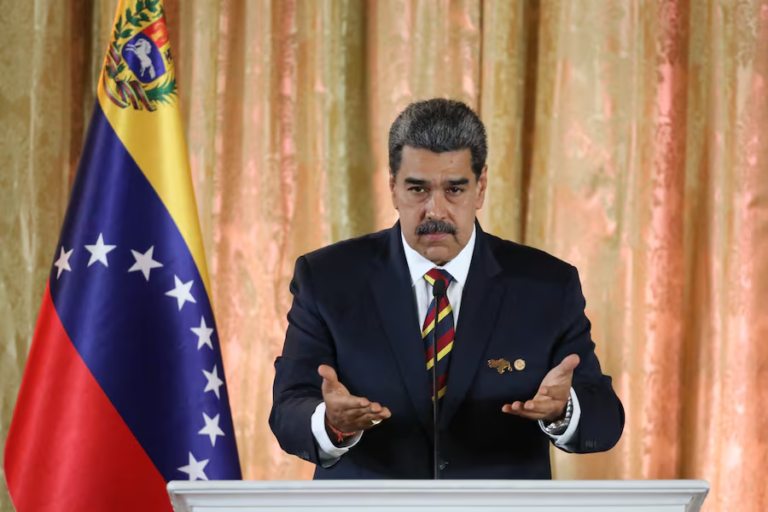 Venezuela retira su embajada de Argentina y otros seis países de la región