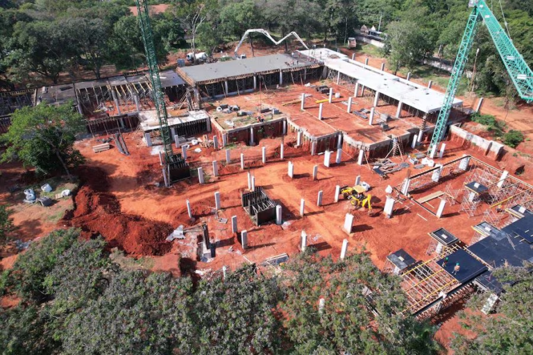Dejaron solo el esqueleto: Atlas e IPS esfumaron plata de asegurados