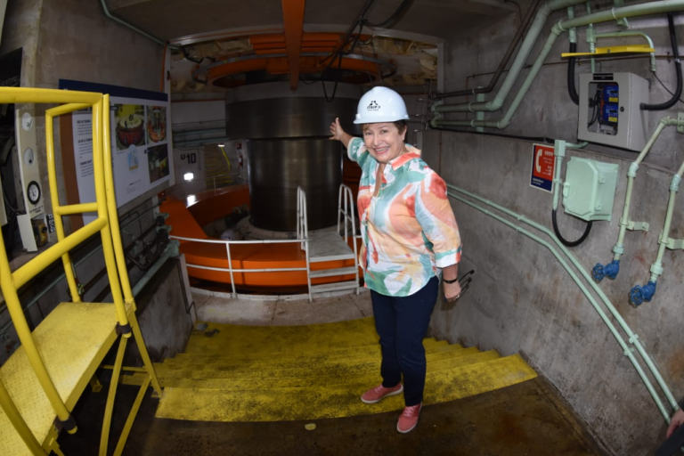 Directora del FMI destaca estabilidad económica y apuesta a la energía renovable del Paraguay Directora del FMI destaca estabilidad económica y apuesta a la energía renovable del Paraguay