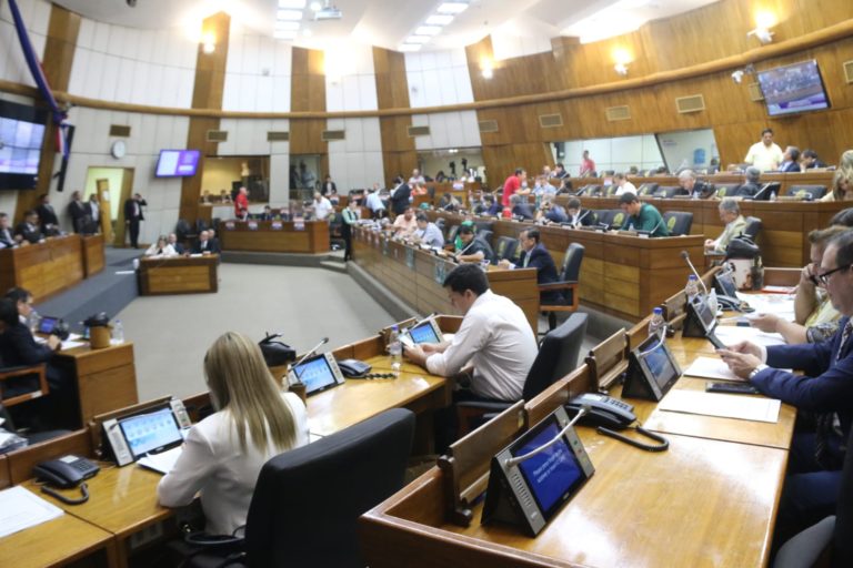 Fuerte Respaldo del Diputado Sebastián Remesowski a la Excelente Gestión de la Dra. María Teresa Barán al Frente del Ministerio de Salud en Sesión de la Cámara de Diputados donde se Rechazó el Pedido de Interpelación a la Ministra de Salud