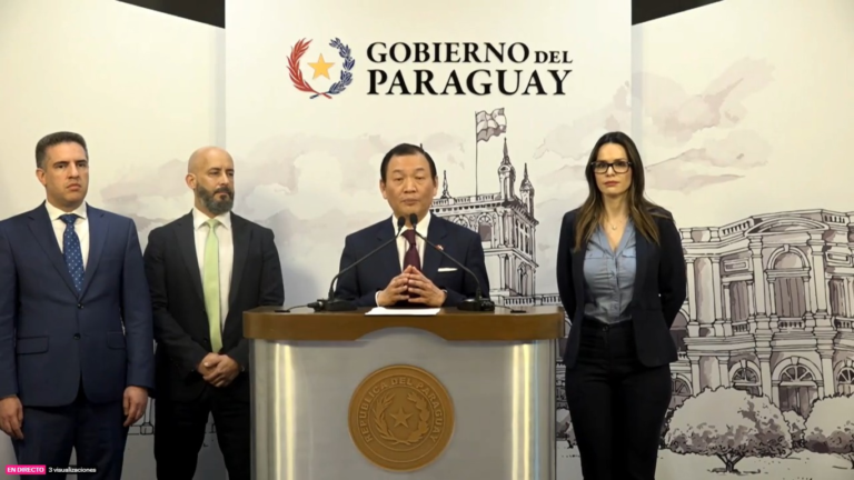 Embajador entregó anteproyecto de la Universidad Taiwán-Paraguay y se avanza en su construcción