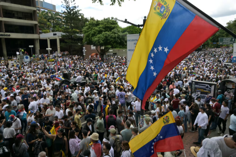 Machado convocó para el sábado a manifestaciones masivas en Venezuela Machado convocó para el sábado a manifestaciones masivas en Venezuela