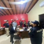 Detienen a cinco camioneros por presunta trata de personas