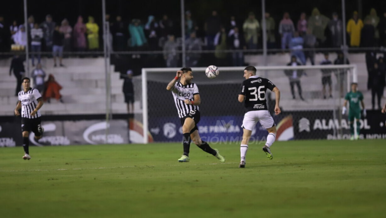 El inesperado estadio en el que se jugará el clásico blanco y negro