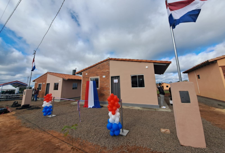 En Misiones Gobierno inaugura 89 viviendas y supera las 800 entregadas en todo el país