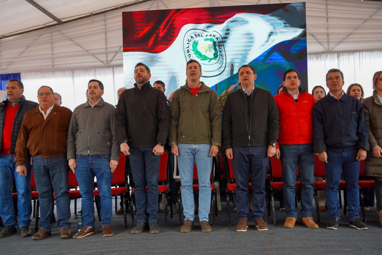 EBY entregó millonario aporte para la agricultura familiar y agua potable en Misiones