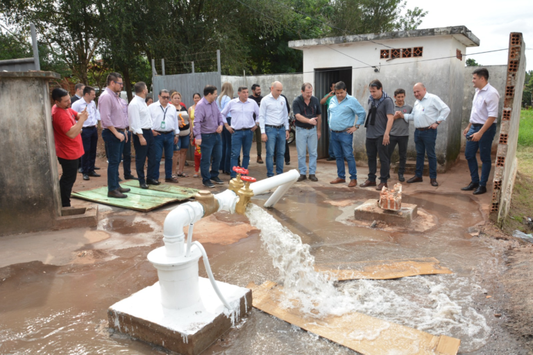 Yacyretá garantiza suministro de agua potable a familias relocalizadas en Arroyo Porã Yacyretá garantiza suministro de agua potable a familias relocalizadas en Arroyo Porã