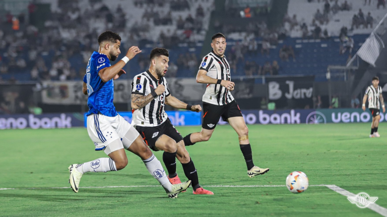 Sudamericana: Libertad cayó ante Cruzeiro en la ida de cuartos