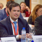 Es “inaceptable” que políticos se infiltren en colegios con la excusa de dar charlas, cuestionan