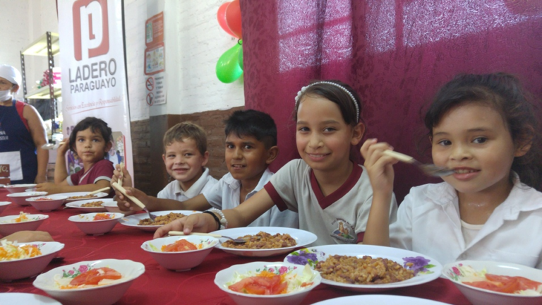 Plataforma digital Ñangareko habilita control ciudadano a Programa Hambre Cero en escuelas Plataforma digital Ñangareko habilita control ciudadano a Programa Hambre Cero en escuelas