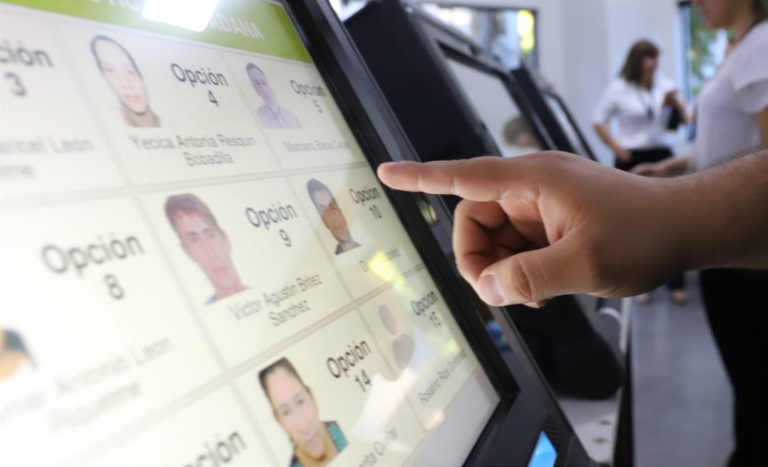 TSJE afirma que máquinas de votación propias dará a Paraguay mayor verificación de los procesos electorales TSJE afirma que máquinas de votación propias dará a Paraguay mayor verificación de los procesos electorales