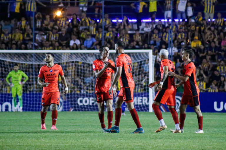 Nacional se frena en el empate frente a Sportivo Luqueño