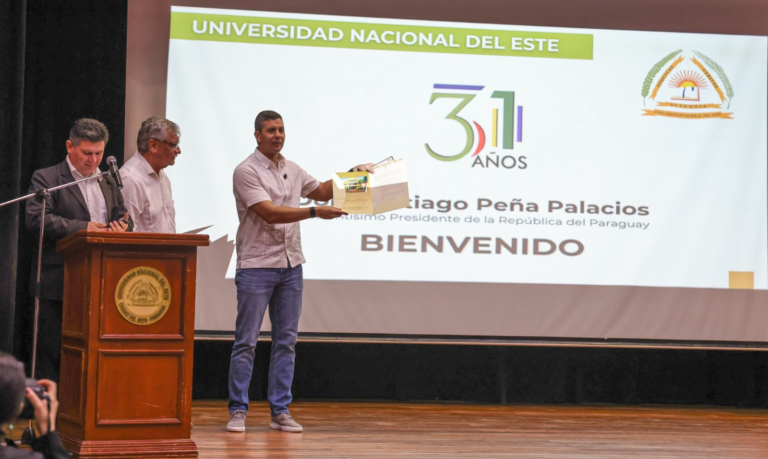 Santiago Peña anunció la construcción del gran Hospital de Curuguaty