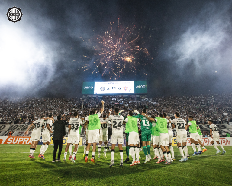 Olimpia goleó a Cerro Porteño y se acerca al título del Clausura